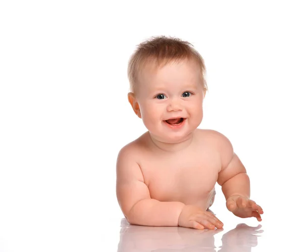 Beautiful naked baby boy posing isolated in white background. — Stock Photo, Image