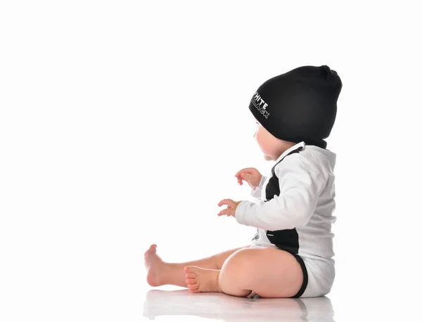 child facing backwards