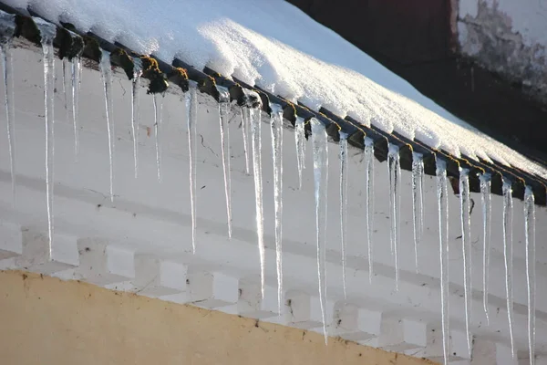 Water Drops Roof Icicles Melt Influence Warm Air Sun Spring — Stock Photo, Image