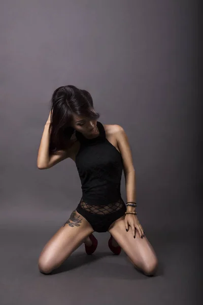 Photo Sexy Young Korean Woman Black Slim Body — Stock Photo, Image