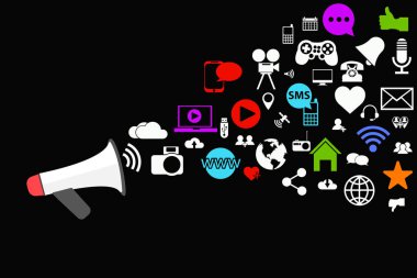 Farklı sosyal medya simgeler siyah arka plan üzerine ile megafon. Te gücü internet ve konuşma online kavramı özgürlüğü. EPS vektör çizim