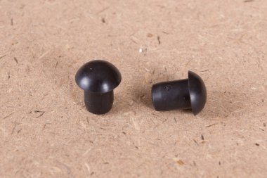 Kahverengi arka plan üzerine izole edilmiş Pvc Plastik Pencere parçaları