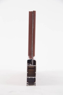 Metal, cam ve izolasyon ile pencere profil kesme