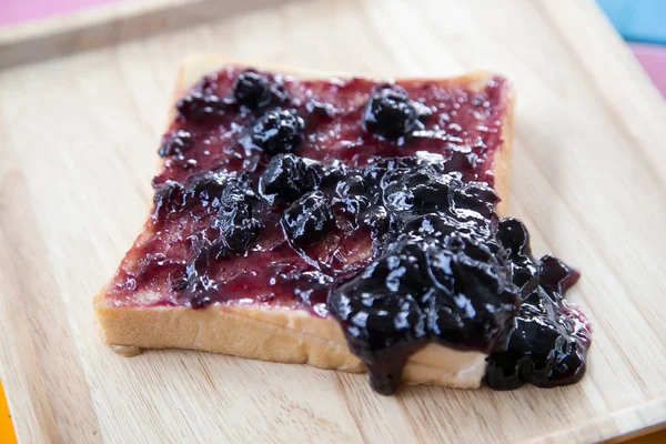 Blueberry Sylt Blueberry Sylt Smörgåsar Hemlagad Sylt Skivat Bröd Färska — Stockfoto