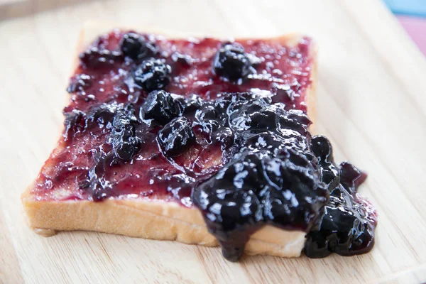 Blueberry Sylt Blueberry Sylt Smörgåsar Hemlagad Sylt Skivat Bröd Färska — Stockfoto