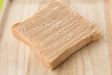 Fıstık ezmesi, lezzetli kızarmış ekmek yakın çekim