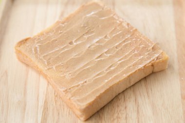 Fıstık ezmesi, lezzetli kızarmış ekmek yakın çekim