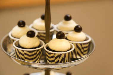 Güzel yemek Ziyafet tablo dekore edilmiş.