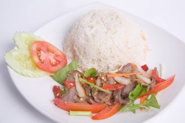 Izgara domuz salatası ve yasemin pirinç.