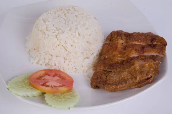 Sayuran dan dada ayam panggang dengan nasi melati thai di — Stok Foto