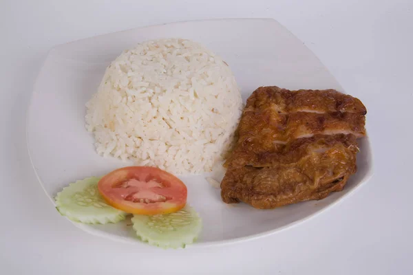 야채와 구운 닭 가슴살에 태국 자스민 쌀 — 스톡 사진