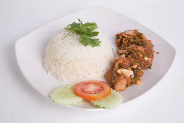 Larb Кай, Тайська кухня пряний салат з смаженої курки з перцем Чилі — стокове фото