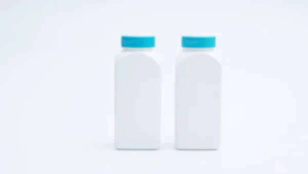 Butelka Pigułka Białym Tle Koncepcja Chemiczna Lub Medyczna — Zdjęcie stockowe