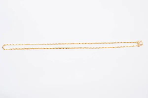 Guld Kedja Halsband Isolerad Vit Bakgrund — Stockfoto