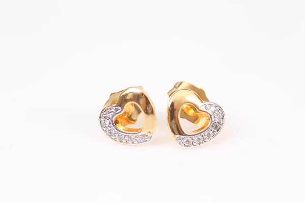 Gros Plan Boucles Oreilles Diamant Forme Coeur Sur Fond Blanc — Photo