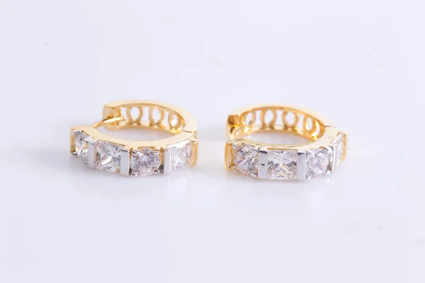 Pendientes Pendientes Aro Oro Con Diamantes Fondo Blanco —  Fotos de Stock