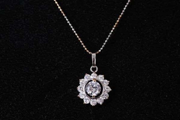 Krásný Náhrdelník Diamantovým Pendantem — Stock fotografie