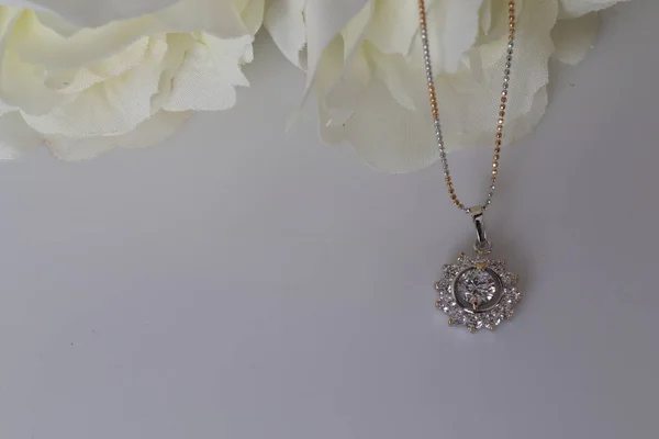 Beautiful Necklace Diamond Pendant — Stock Photo, Image