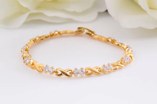 Bellissimo Bracciale Oro Con Diamanti — Foto Stock