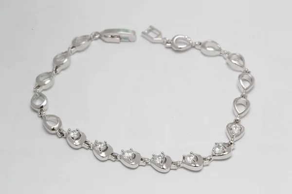 Vackra Silver Armband Med Diamanter Vit Bakgrund — Stockfoto