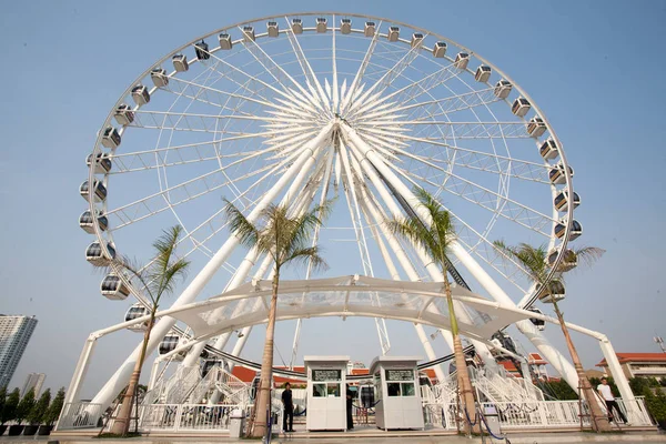 Bangkok Tayland - 30 Ekim Ferris Wheel in Asiatique Alacakaranlık Saati, 29 Ekim 2015 Bangkok Tayland 