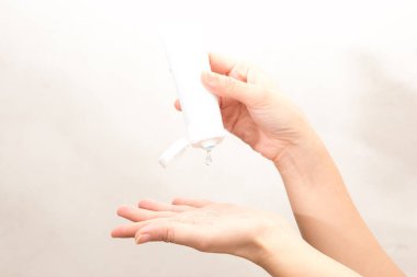 Coronavirüs 'e karşı el dezenfektanı jeli