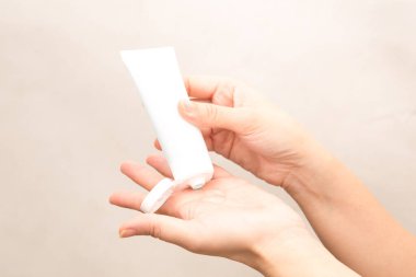 Coronavirüs 'e karşı el dezenfektanı jeli