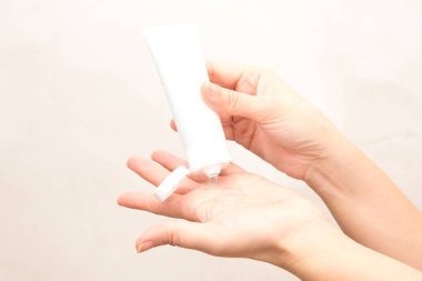 Coronavirüs 'e karşı el dezenfektanı jeli