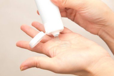 Coronavirüs 'e karşı el dezenfektanı jeli