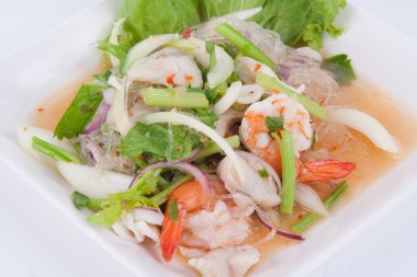 Baharatlı Tayland salatası vermicelli, Tayland yemeği karidesli Vermicelli