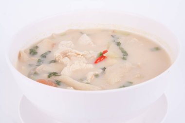 Tavuklu hindistan cevizi sütü çorbası.