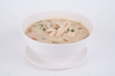 Tavuklu hindistan cevizi sütü çorbası.