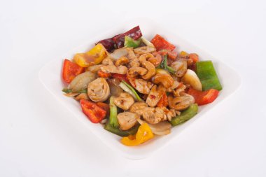 Fındıklı kaju fıstıklı kızarmış tavuk, Tayland yemeği.