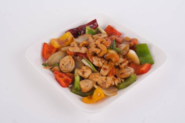 Fındıklı kaju fıstıklı kızarmış tavuk, Tayland yemeği.