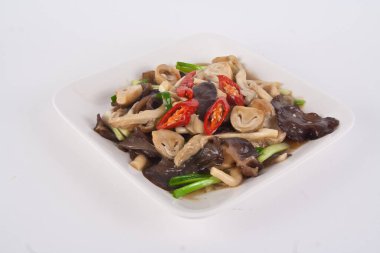 Kızarmış mantar ve istiridye sosu.