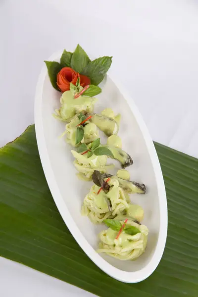 タイ料理とグリーンカレーチキン Vermicelliタイ料理 — ストック写真