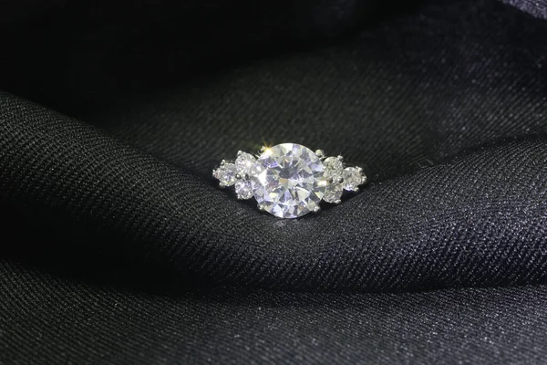 Šperky Diamantový Prsten Černém Pozadí — Stock fotografie