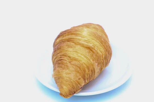 Čerstvý Croissant Izolované Bílém Pozadí — Stock fotografie