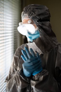 PPE Kişisel Koruma Ekipmanı Kadın Doktoru