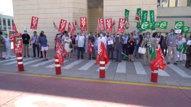 Gezondheidswerkers demonstreren voor hun rechten en arbeidsomstandigheden. — Stockvideo
