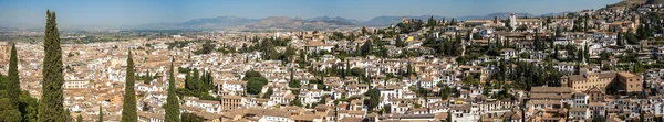 Albayzin district of Granada, Spain, from the towers of the Alhambra — Stock Photo, Image