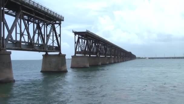 Florida Keys Deki Terk Edilmiş Bahia Honda Demiryolu Köprüsü Amerika — Stok video