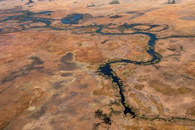 Okavango Delta Hava, Nehir ile Kuru Manzara