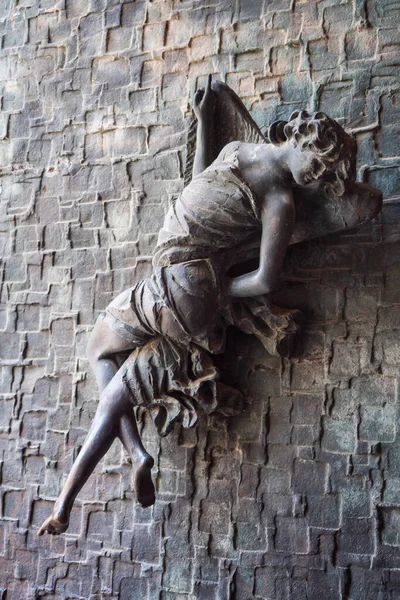 Orvieto Itálie Srpna 2020 Bronze Cherub Angel Figure Wings Door — Stock fotografie