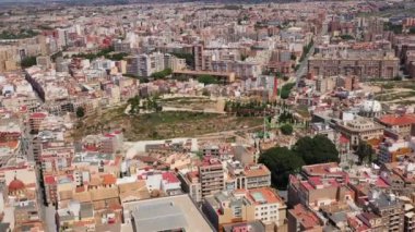 Eski kasaba Kartagena İspanya 'nın güneydoğu İspanya' nın Akdeniz kıyısındaki Murcia bölgesinde bulunan büyük bir deniz istasyonu ve bir İspanyol şehridir..