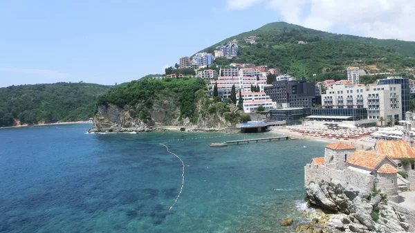 Adriyatik Denizi yarımadasında görünümünü. Budva