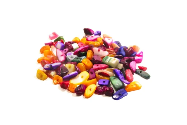 Çok renkli sedefli beyaz zemin üzerine boyalı. El sanatları ve takı için kullanılabilir. Takı ve Hobiler.