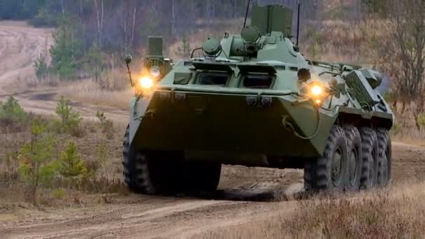 Modern Weapons Equipment Military Exercises Autumn Fields Modern Weapons Equipment — Stock Video