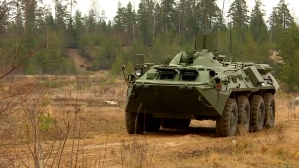 Современное Вооружение Техника Военных Учениях Осенних Полях Современное Вооружение Техника — стоковое видео