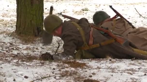 Clubes Fãs Reconstrução Eventos Históricos Desempenham Uma Das Batalhas Guerra — Vídeo de Stock